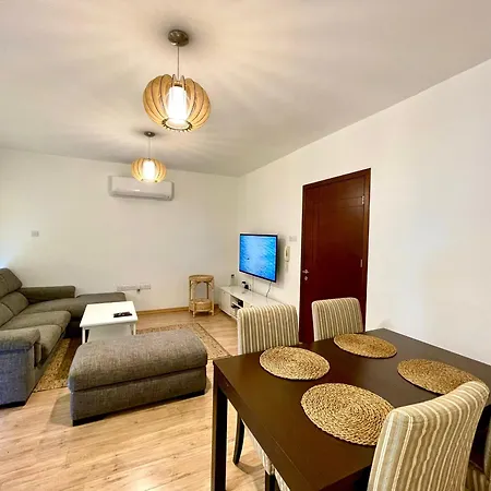 Prevezis Executive Apartment Cleopatra Hotel Area - Platform 357 * Nicosia
