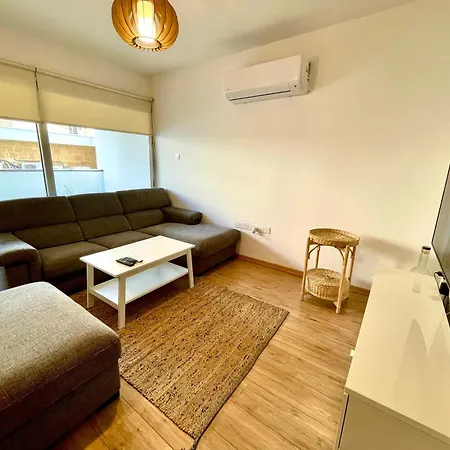 Apartment Prevezis Executive Apartment Cleopatra Hotel Area - Platform 357 Nicosia